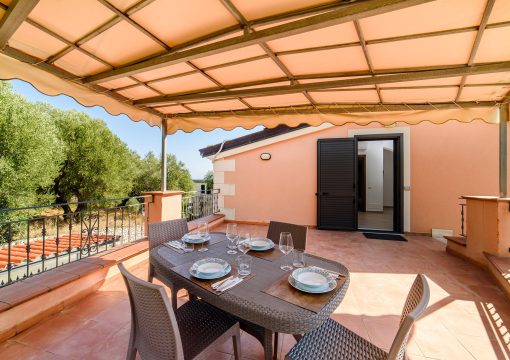 Bilocale con terrazzino