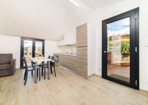 Bilocale con terrazzino