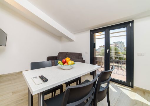 Bilocale con terrazzino