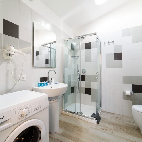 Bilocale con terrazzino