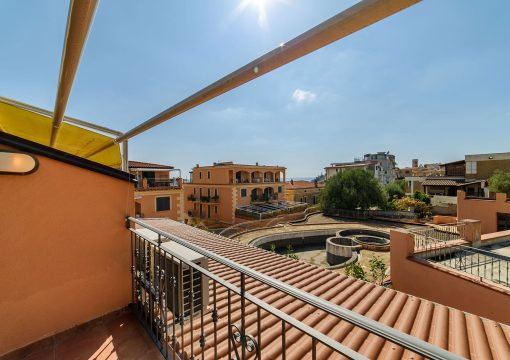 Bilocale con balcone